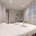 Salgeta Reformado Amplio Y Acogedor Con Wifi Apartamento *