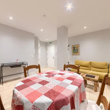 Salgeta Reformado Amplio Y Acogedor Con Wifi Apartment *