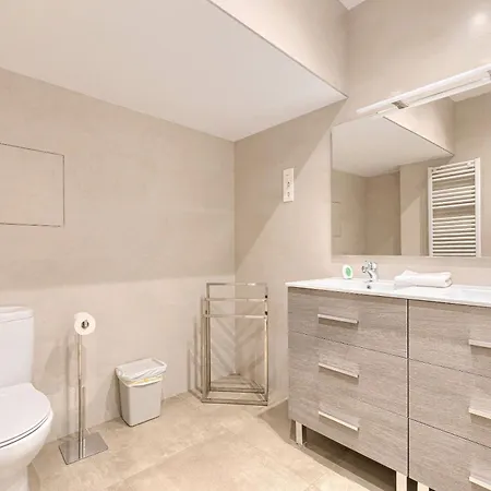 아파트 Salgeta Reformado Amplio Y Acogedor Con Wifi