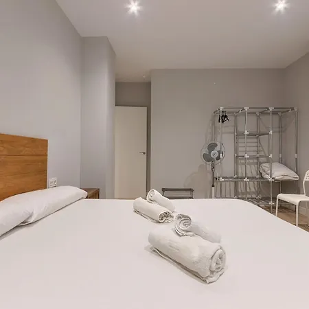 아파트 Salgeta Reformado Amplio Y Acogedor Con Wifi *